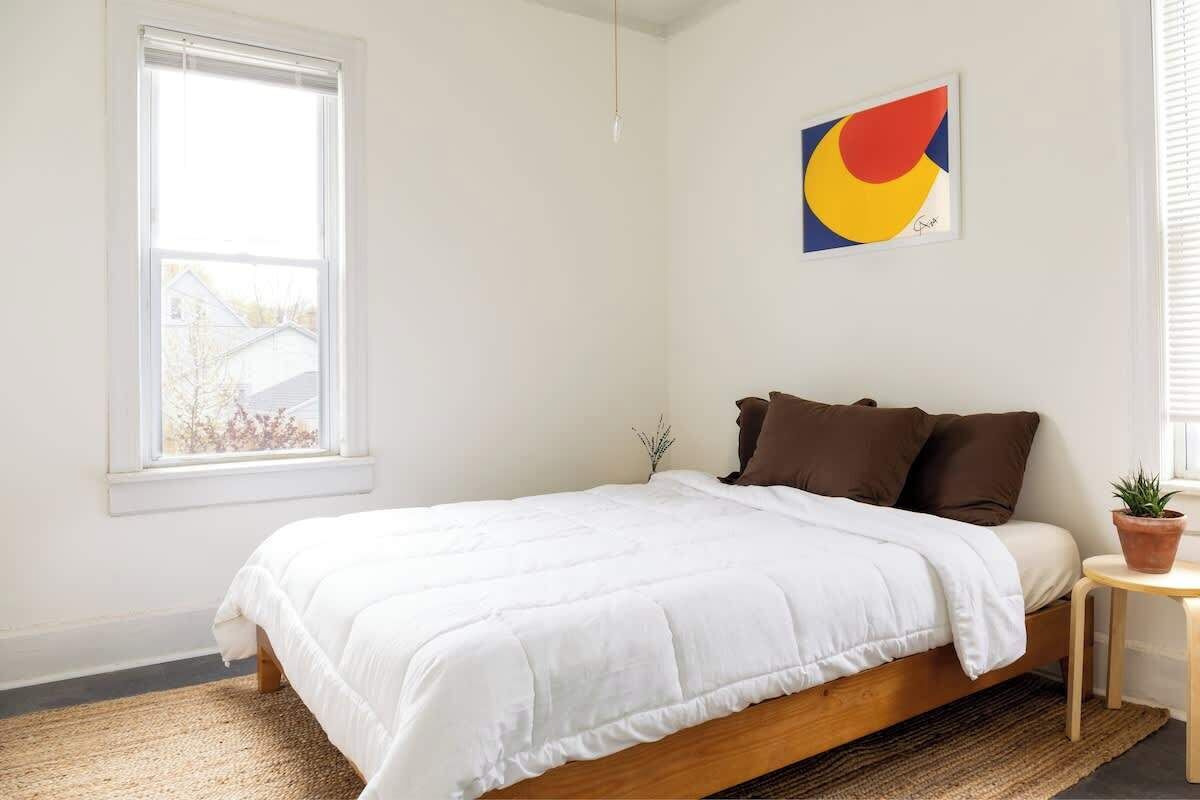 2 Schlafzimmer, Bügeleisen/Bügelbrett