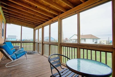 Seabreeze Sueños ※ Surfside Abode a Walk to Beach