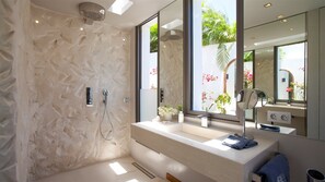Douche, serviettes fournies
