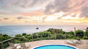 Pool - Taniko (1/3 Rooms) Luxury villa (Colombier)