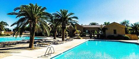 Outdoor pool, a heated pool