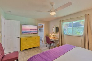 2 bedrooms, desk, iron/ironing board, free WiFi - Tranquil Locale King Beds 1 Mile To Honeymoon Isle 3 Miles 2 Downtown (Dunedin)