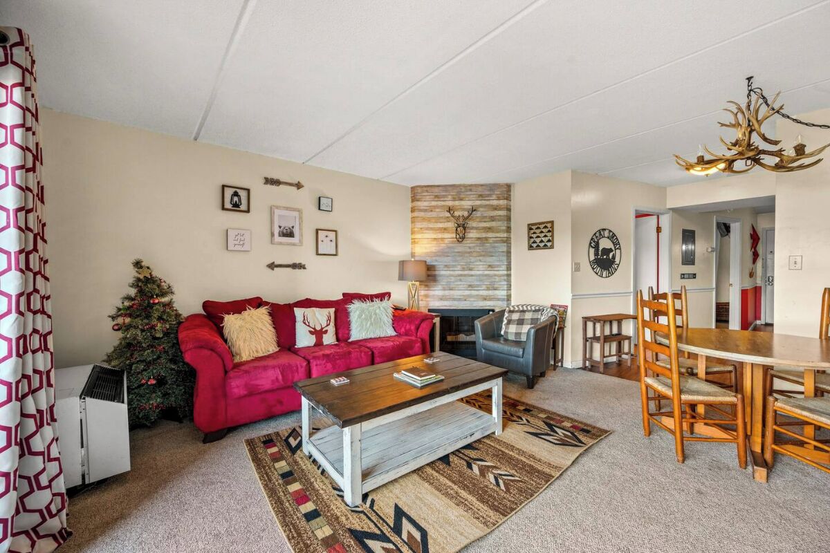 Charming 1BD in Downtown Gatlinburg! +Hot Tub +Pool