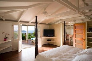 4 camere, una scrivania, ferro/asse da stiro, Wi-Fi