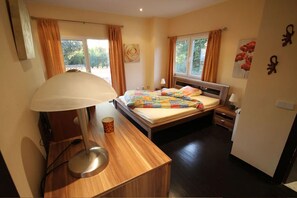 4 bedrooms, iron/ironing board, travel crib, free WiFi