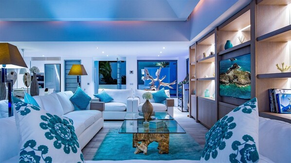 5 bedrooms, WiFi, bed sheets