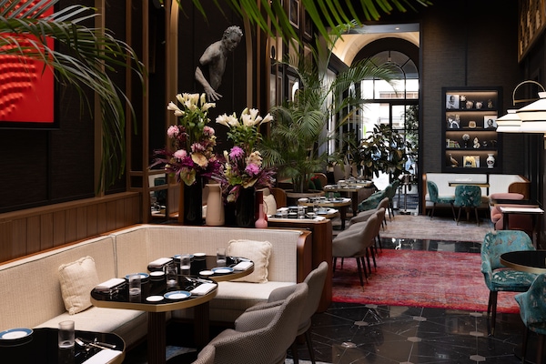 Café da manhã, almoço e jantar; culinária italiana