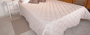 2 slaapkamers, een strijkplank/strijkijzer, wifi, beddengoed