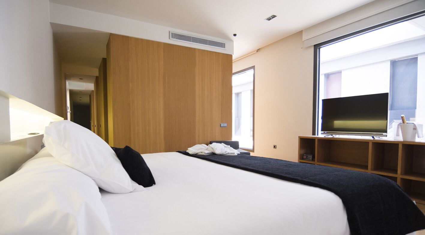 Minibar, in-room safe, desk, soundproofing
