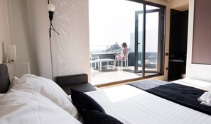 Minibar, coffres-forts dans les chambres, bureau, chambres insonorisées