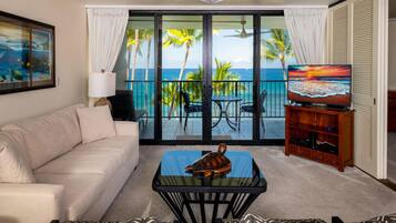 Condo, 2 Bedrooms | Living room