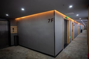 Interior - Thank U Hotel (Lengshuijiang Red Double Happiness Building Material Market) (Lengshuijiang)