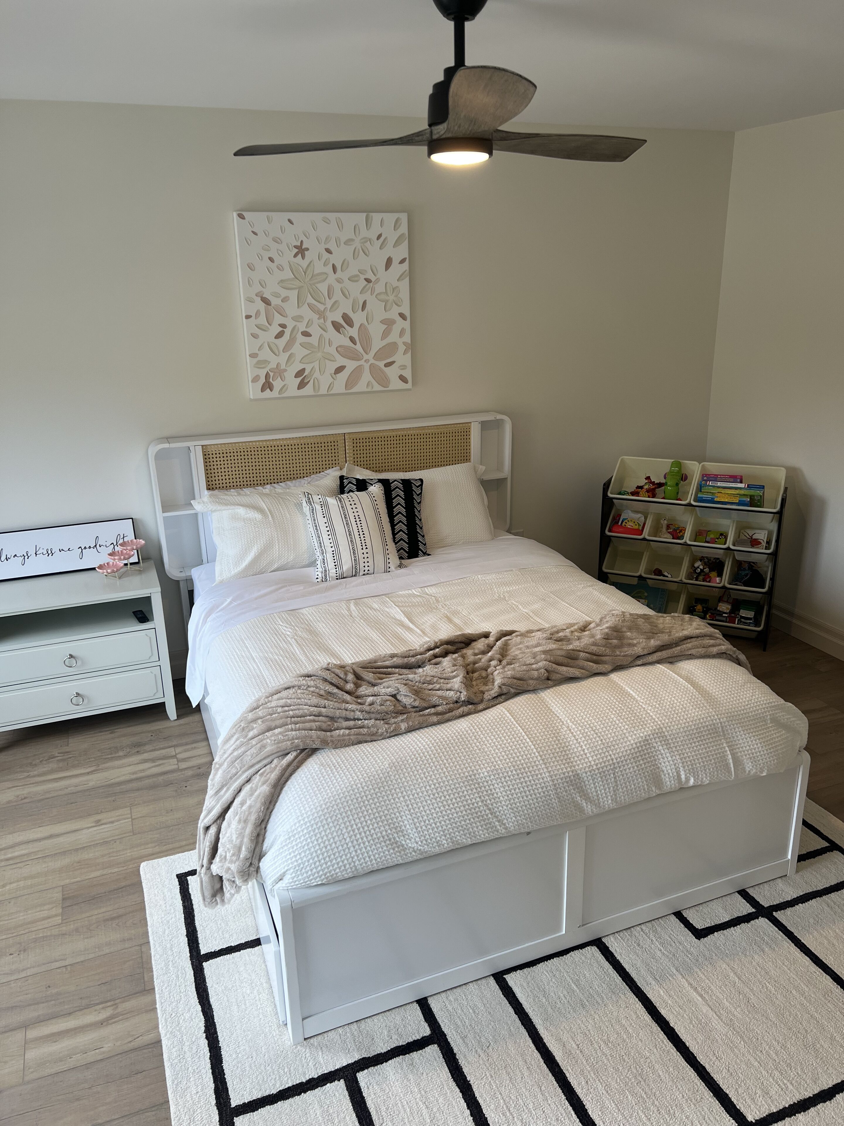 3 室のベッドルーム、旅行用ベビーベッド、WiFi、ベッドシーツ