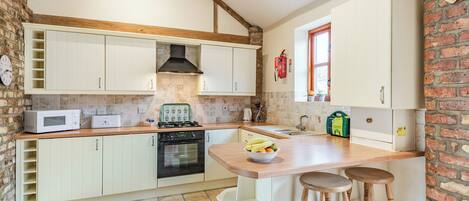 Lave-vaisselle, chaise haute, congélateur