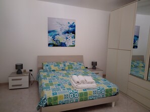 2 Schlafzimmer, Bügeleisen/Bügelbrett, kostenloses WLAN, Bettwäsche