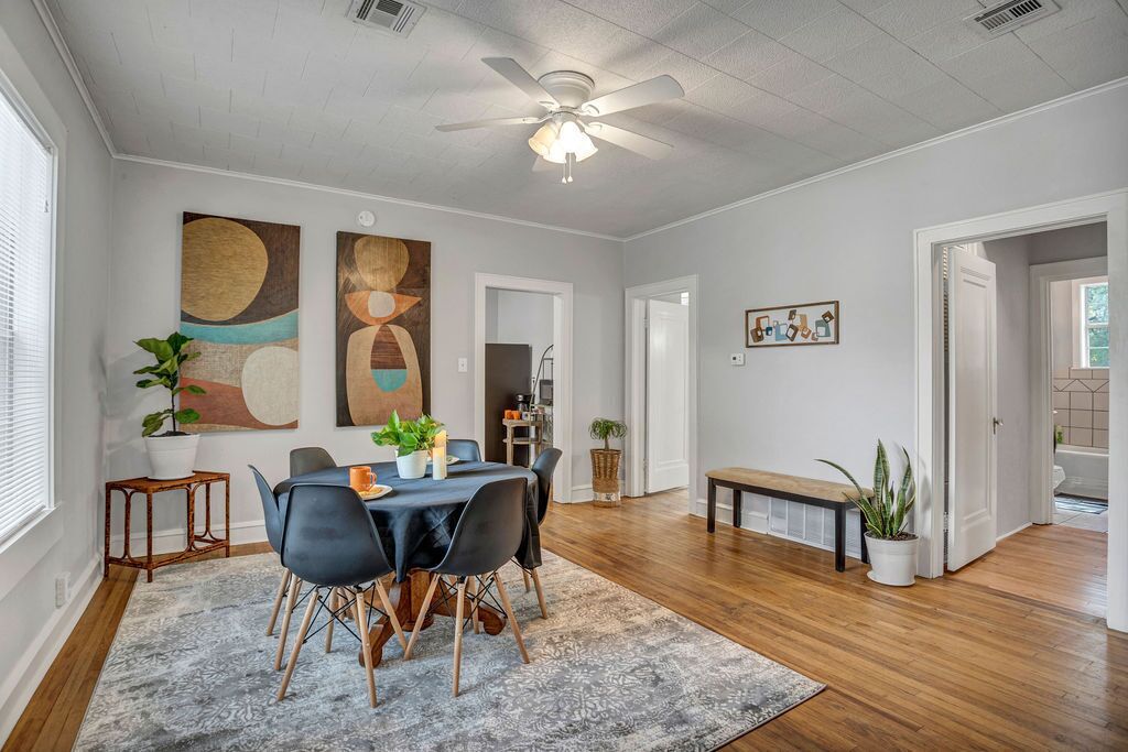 Charming Tutor nestled in historical neighborhood