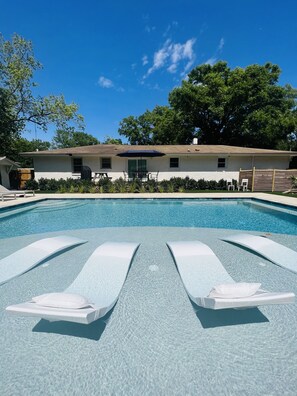 Outdoor pool, a heated pool