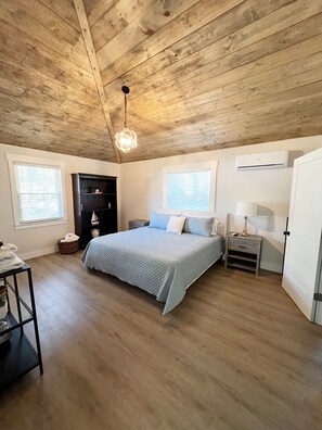 4 bedrooms, iron/ironing board, travel crib, WiFi