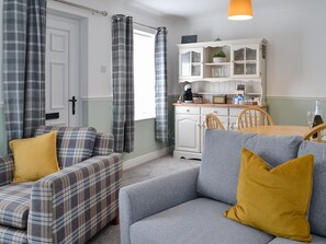 TV - 1 bedroom accommodation in Brampton (Brampton)