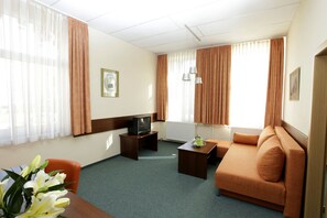 Svit | Vardagsrum | 40-centimeters tv med satellitkanaler