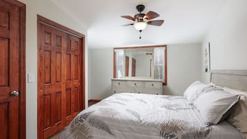 3 habitaciones, escritorio, tabla de planchar con plancha y wifi
