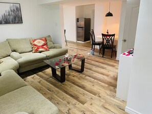 Living area - Beautiful 3 Bedroom Basement Apartment (Angus)