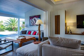 Télévision, lecteur de DVD, chaßne hi-fi