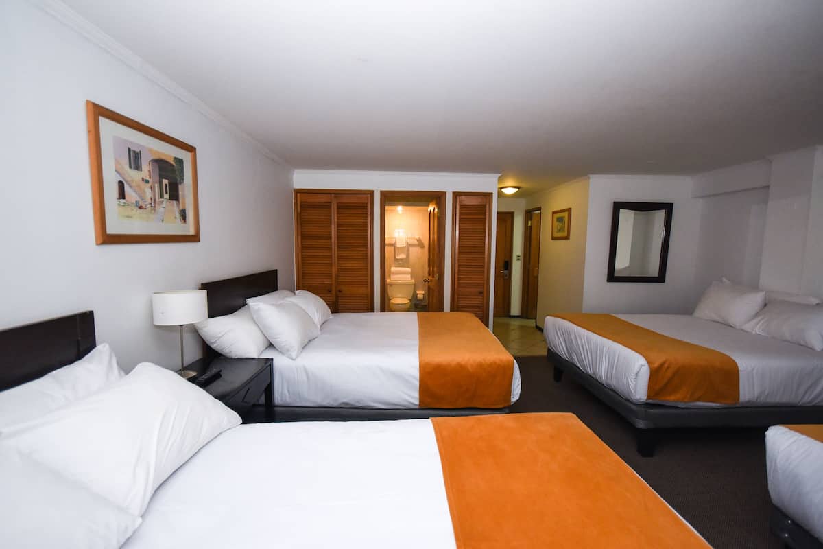 Chambre Quadruple | Wi-Fi gratuit, draps fournis