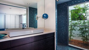 Shower, towels