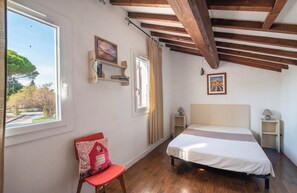 3 habitaciones, tabla de planchar con plancha y wifi 