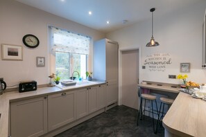 Cottage | Interior