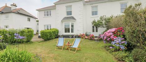 Cottage | Property grounds