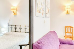 3 slaapkamers, een strijkplank/strijkijzer, gratis wifi, beddengoed