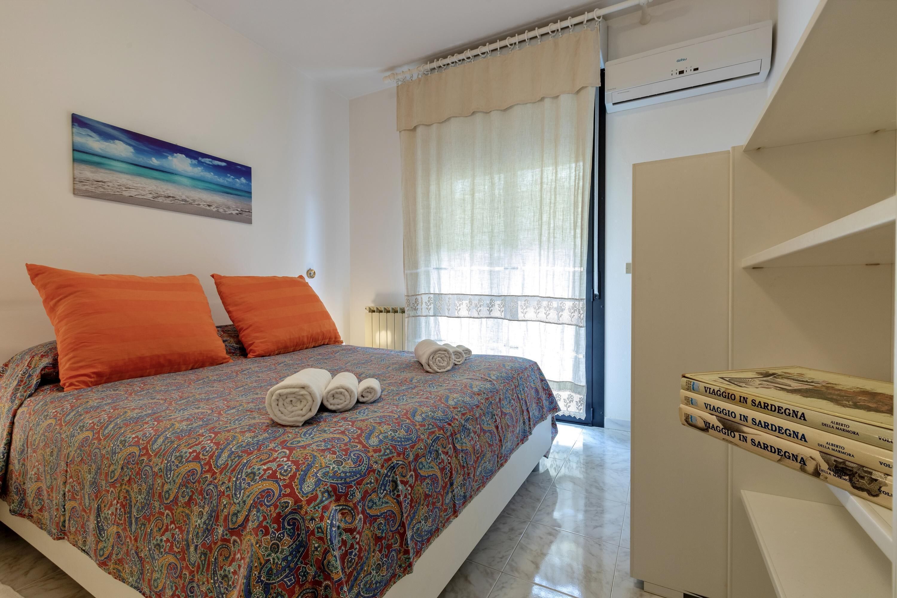Apartment "Casetta della Marina" with Wi-Fi, Terrace & Balcony
