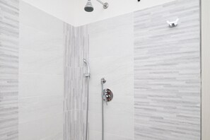 Shower, towels