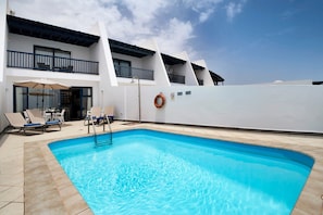 Pool - Villa 'Malvasia 22' with Sea View, Heated Pool, Balcony, A/C & Wi-Fi (Puerto Calero)