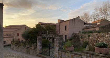 A Laconi Romantica e funzionale casetta ristrutturata a 60 mt dal Parco Aymerich