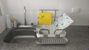 Shower, hair dryer, towels, soap - Comfortable apartment for business / tourism trip (Lince)