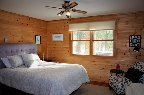 Muskoka Oasis with Sauna