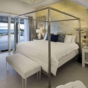 6 bedrooms, iron/ironing board, WiFi, bed sheets