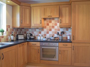 Dishwasher, cookware/dishes/utensils