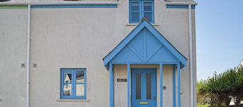 3 bedroom accommodation in Marloes