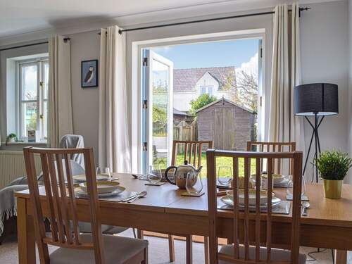 3 bedroom accommodation in Marloes