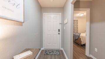 2 bedrooms, desk, iron/ironing board, free WiFi