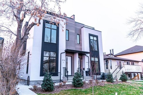 Executive home, Rooftop Deck, close to Foothills Med Ctr, Kensington Plaza & DT