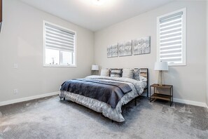 4 Schlafzimmer, Schreibtisch, Bügeleisen/Bügelbrett, kostenloses WLAN