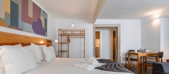 Casa Pendôa 11 | Twin Room | Self Check-in Online