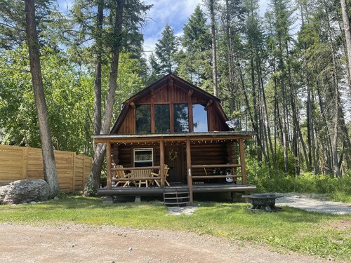 Rustic MT Cabin