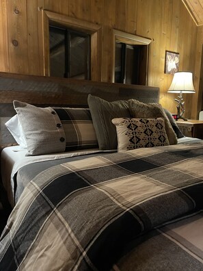 1 bedroom, travel cot, free WiFi, bed sheets