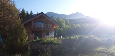 Cocooning chalet in the mountains, 10 minutes from Lake Serre-Ponçon
